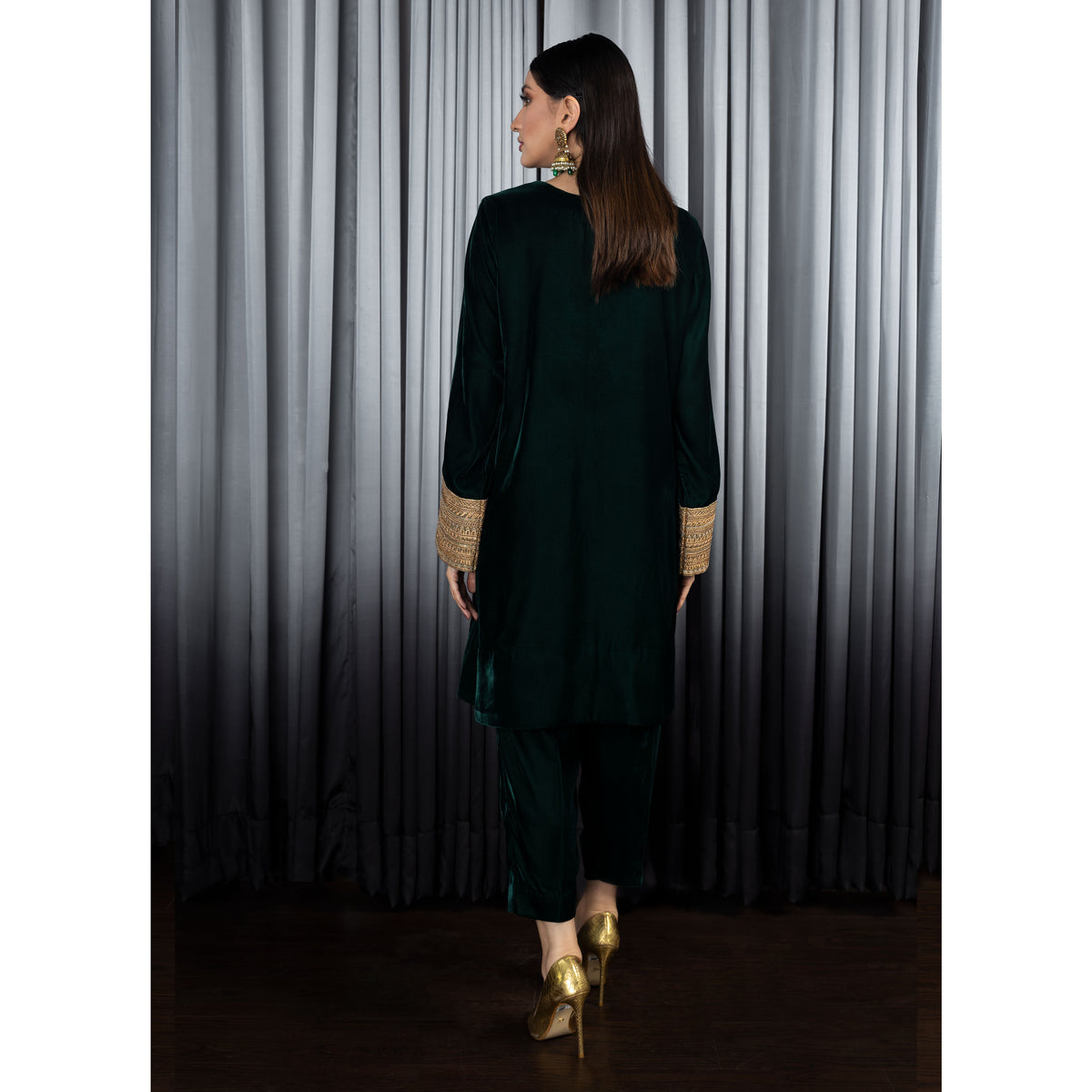 LV01 Luxe Velvet Atiya Irfan www.atiyairfan.com